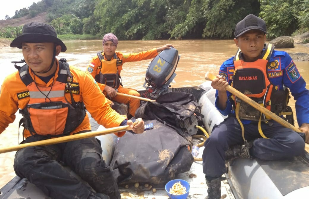 Korban Hanyut Ditemukan Mengapung di Sekitaran Jembatan Gantung