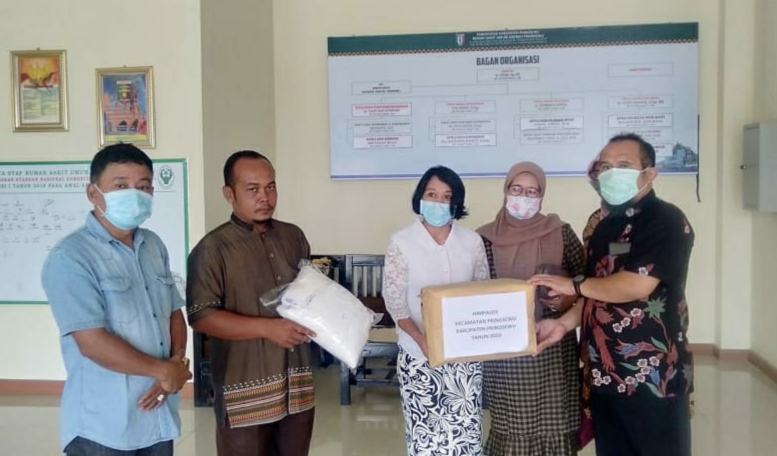 Himpaudi Bantu APD untuk RSUD Pringsewu