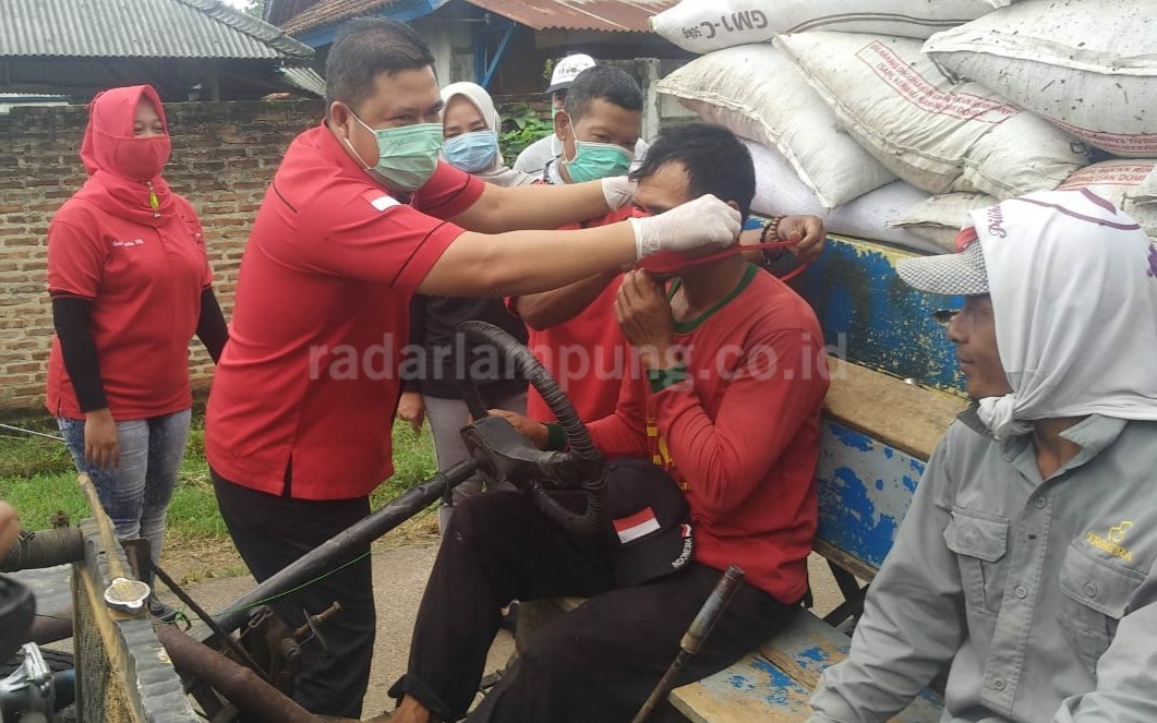 Kompak, PDIP-Gerindra Pesawaran Baksos Perangi Virus Corona