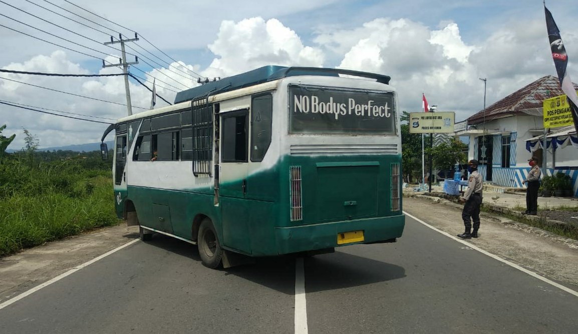 Lewat Waykanan, Truk Non Sembako, Bus dan Mobil Pribadi Melebihi Kapasitas, Putar Arah!