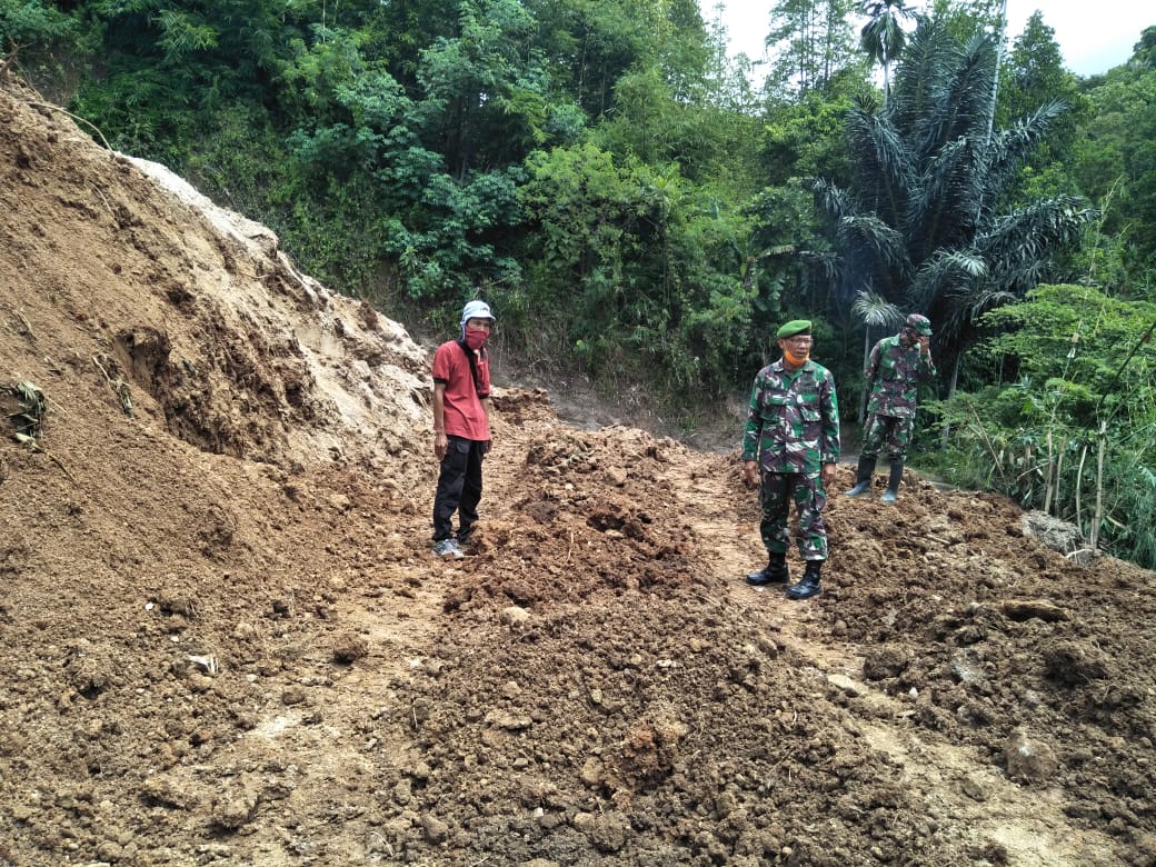 Danramil 410-03/TBUTinjau Tempat Pemakaman Pasien Covid-19