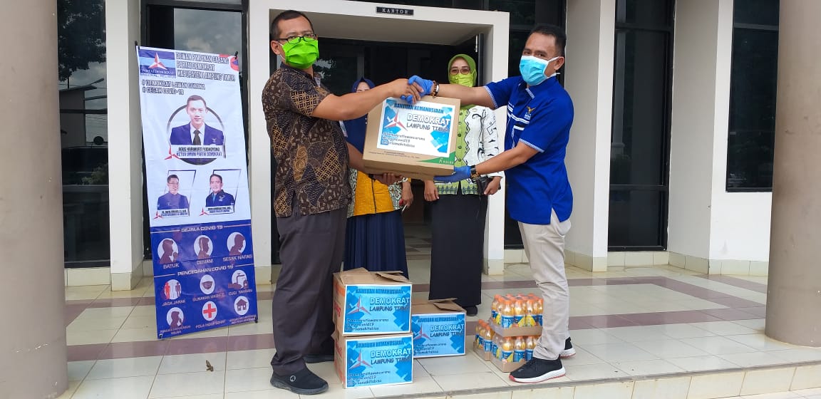 DPC PD Lamtim Distribusikan APD Untuk RSUD Sukadana