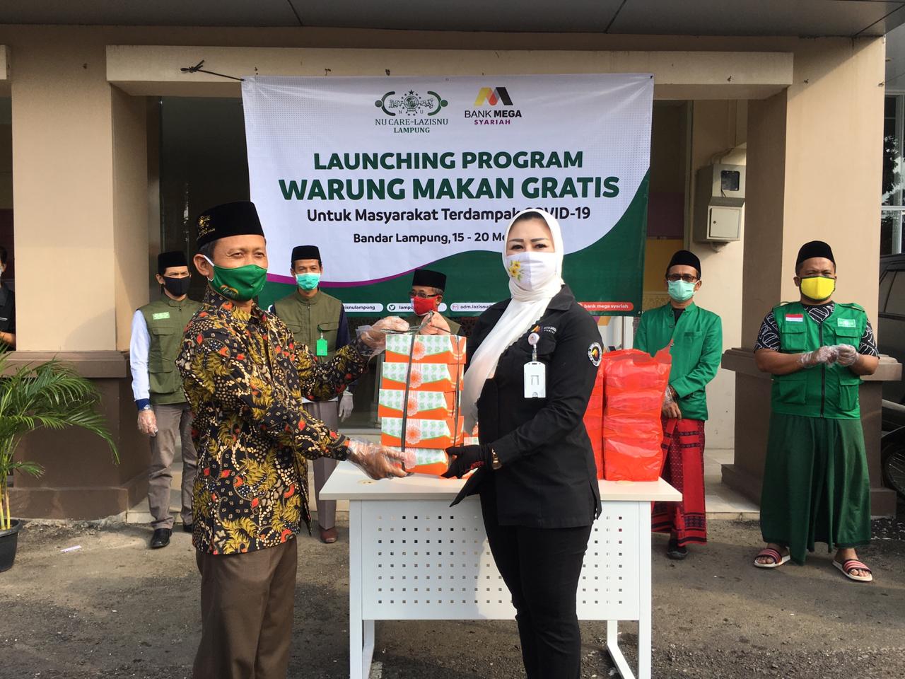 Bank Mega Syariah dan NU Care Lazisnu Lampung Salurkan Ratusan Ribu Paket Makanan