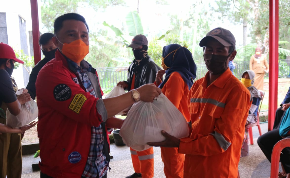 Pasukan Oranye Lambar Dapat Paket Sembako