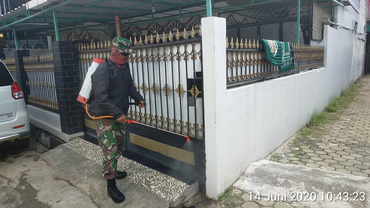 Antisipasi Penyebaran Covid-19 dengan Penyemprotan Disnfektan