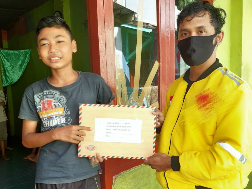 Sekolah Kirim Langsung Soal PAT ke Rumah Siswa, Ada Juga Via Transportasi Online