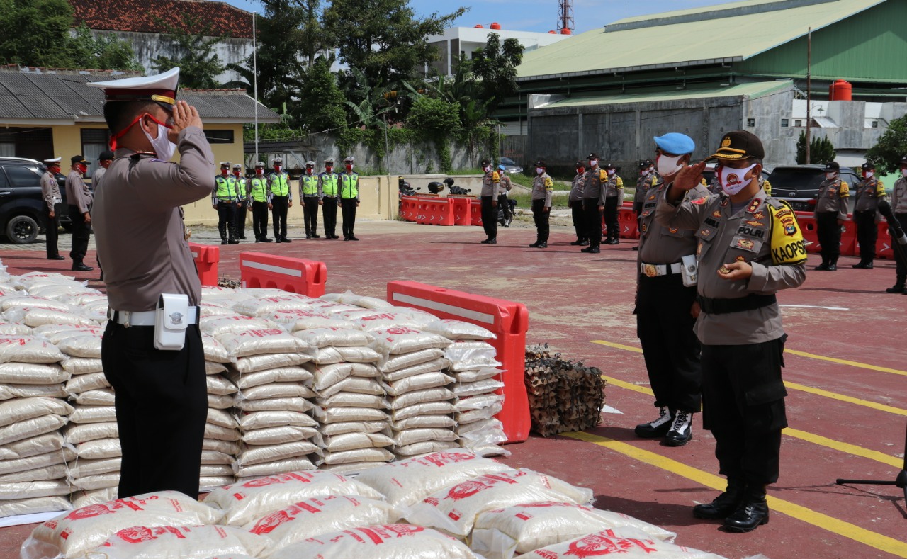 Polres Pringsewu Salurkan Ribuan Paket Sembako