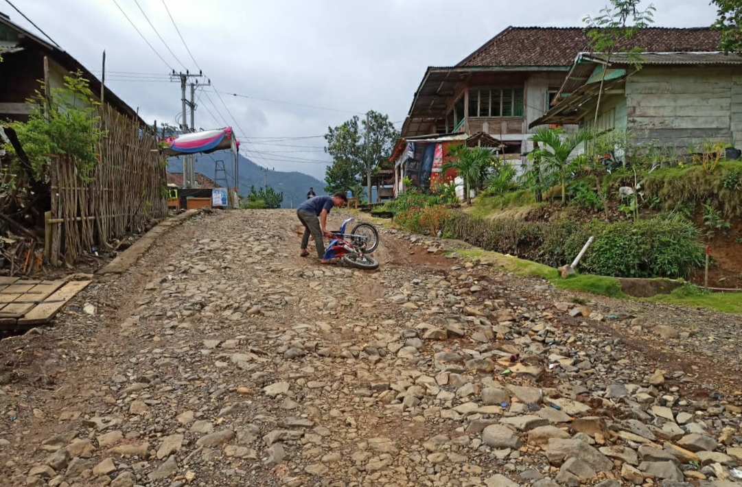 Perbaikan Jalan Ulubelu Dilanjutkan Tahun Ini