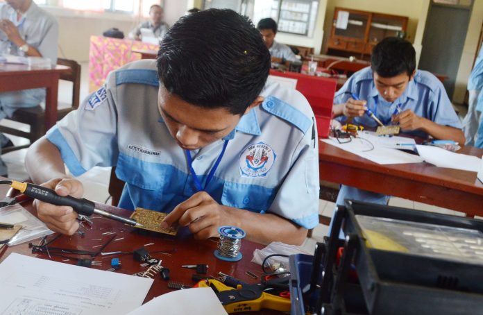 Pendidikan SMK Dibuat Empat Tahun