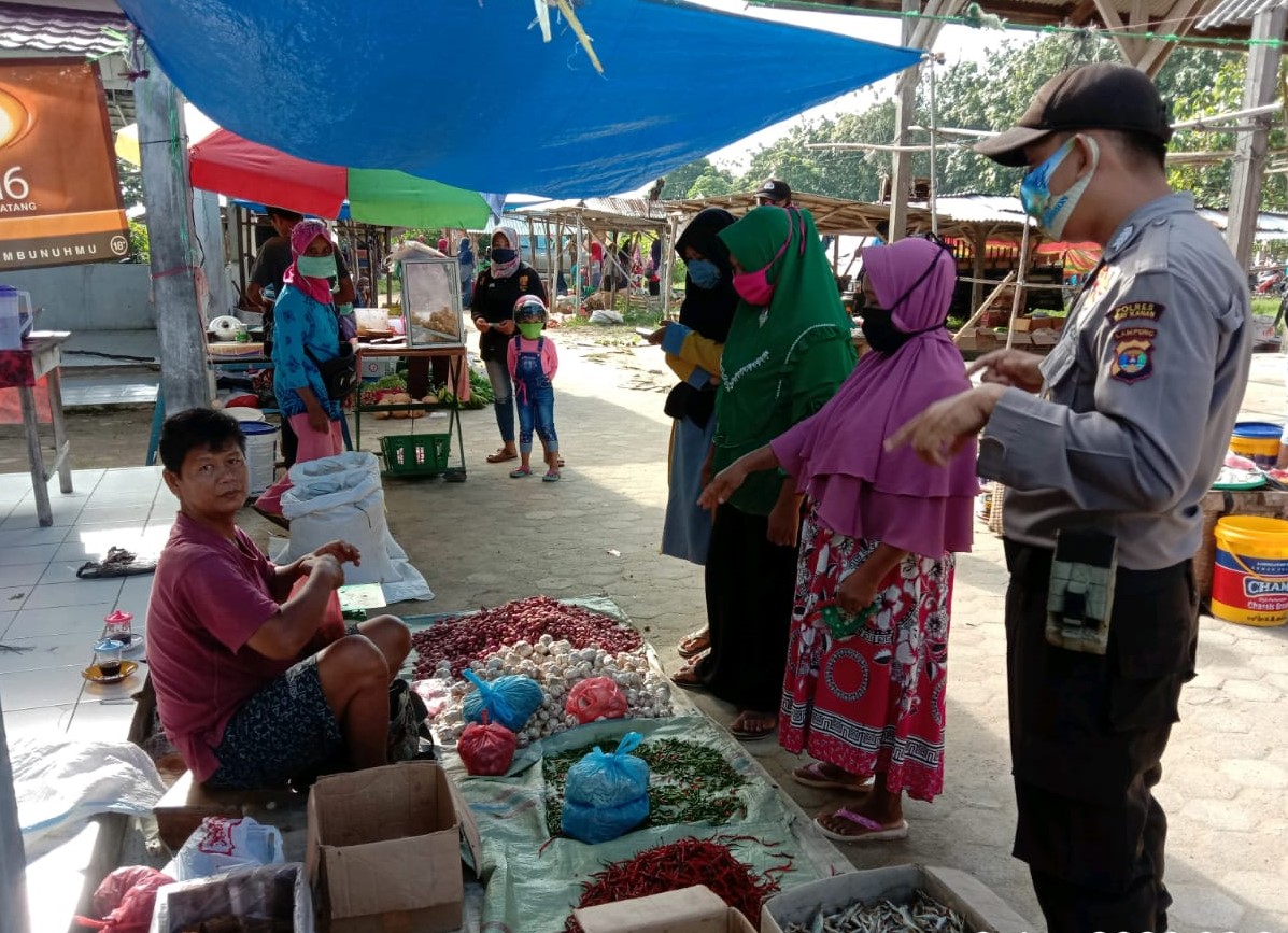 Cegah Corona, Polisi Sosialisasi ke Pasar