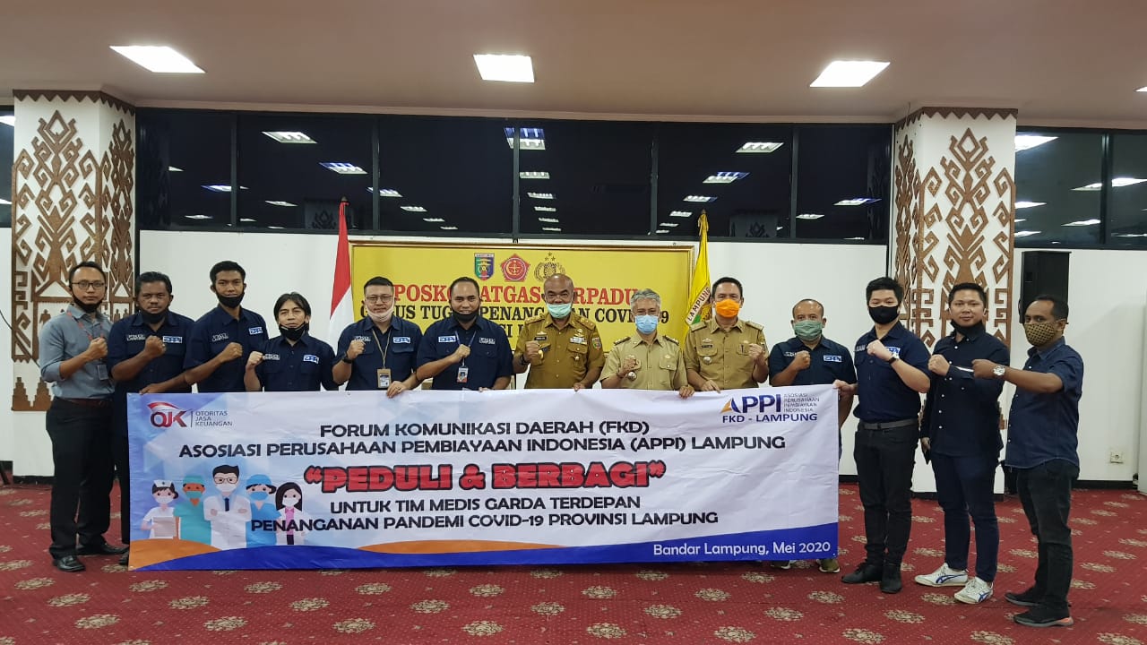 FKD APPI Lampung Serahkan Bantuan APD Ke Pemprov