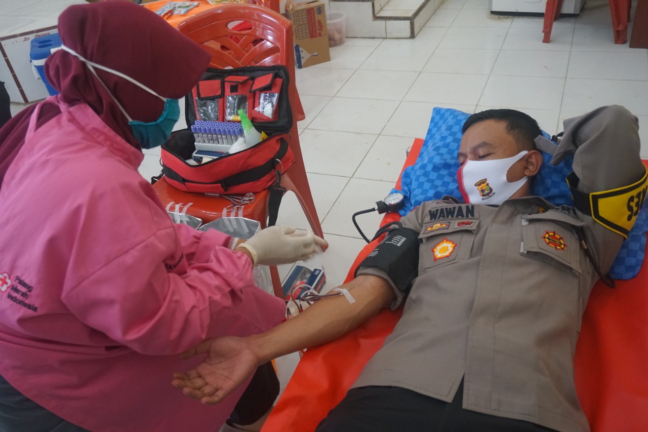 Peringati Hari Bhayangkara, Polres Lamtim Gelar Donor Darah