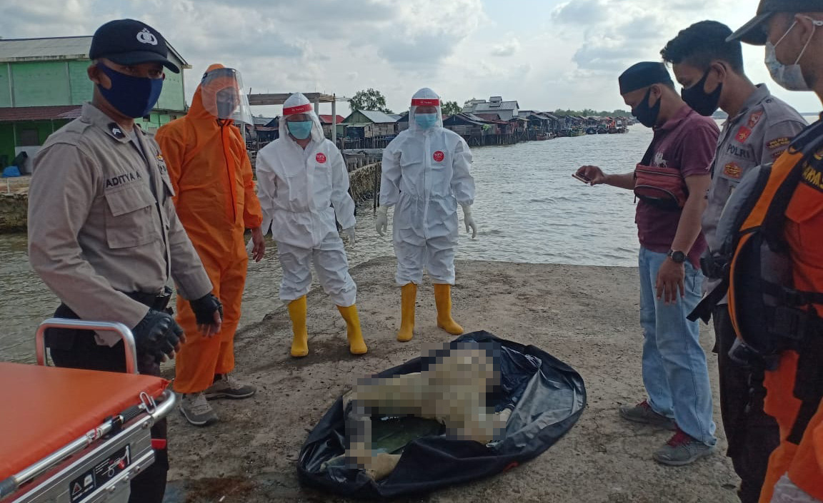 Mayat Tanpa Kepala Ditemukan Nelayan Mengambang di Laut