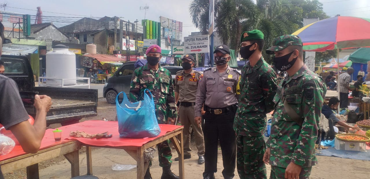 Satgas Terpadu Covid19 Kota Balam Jalankan Penegakan Disiplin Protokol Kesehatan di Pasar Panjang