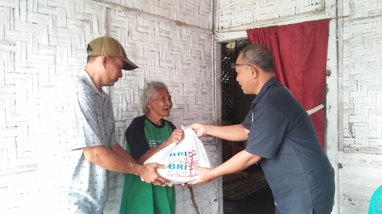 BRI Cabang Metro Bagikan 190 Paket Sembako