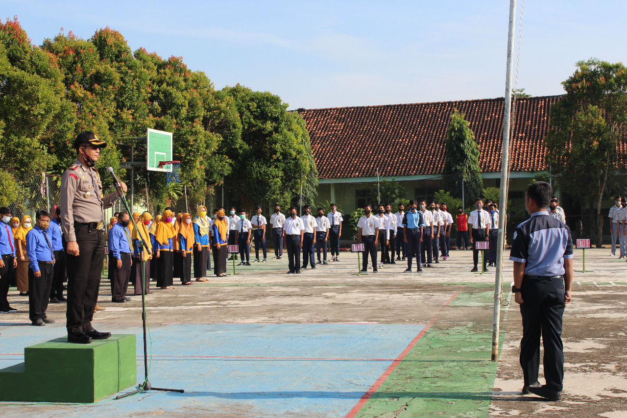 Jadi Pembina Upacara, Ini Pesan Kapolres Tubaba ke Pelajar