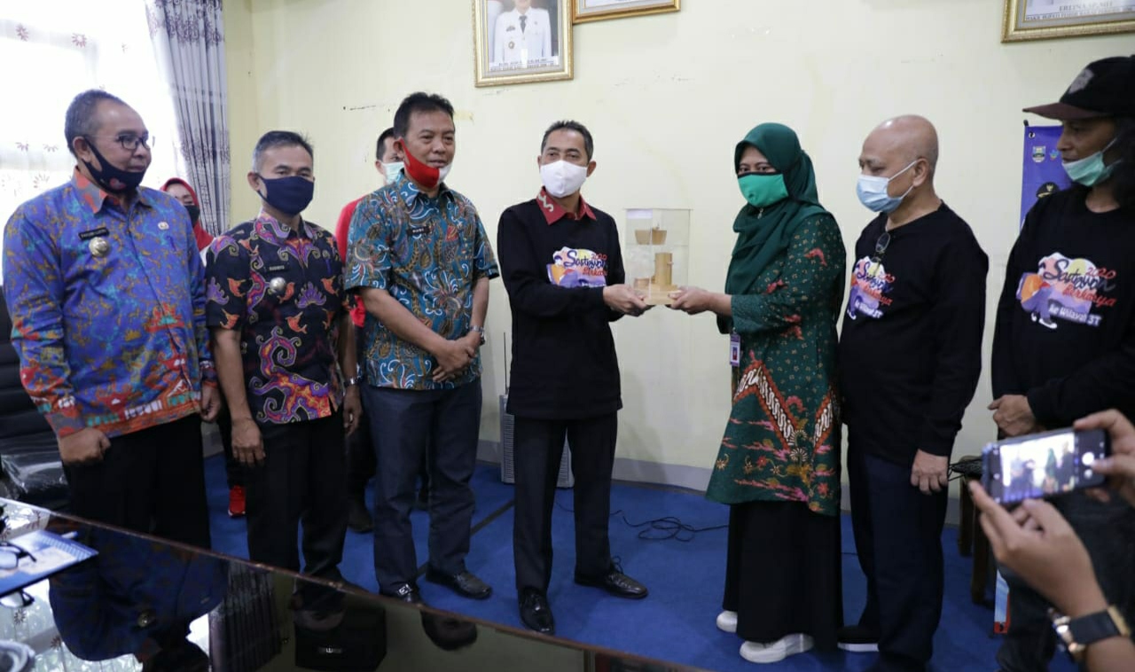 Bahas Program Pengiriman Sastrawan Berkarya ke Wilayah 3-T