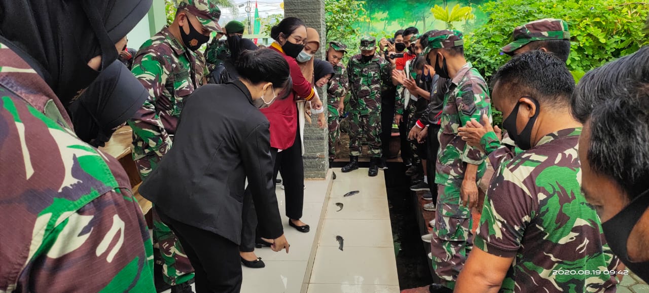 Kodim 0410/KBL Bersama Gugus Tugas Laksanakan Penegakan Protokol Kesehatan di Pasar Tradisional