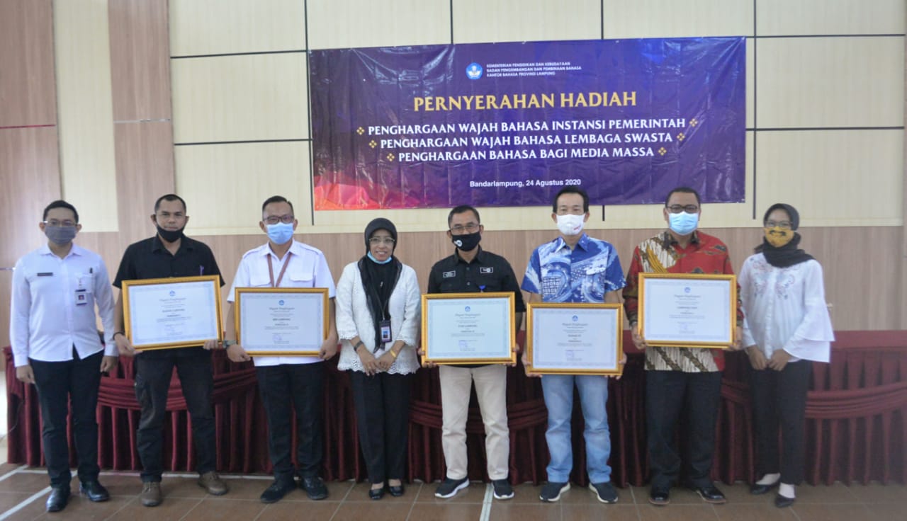 Radar Lampung dan Radar Lampung TV Sabet Penghargaan Kantor Bahasa Lampung