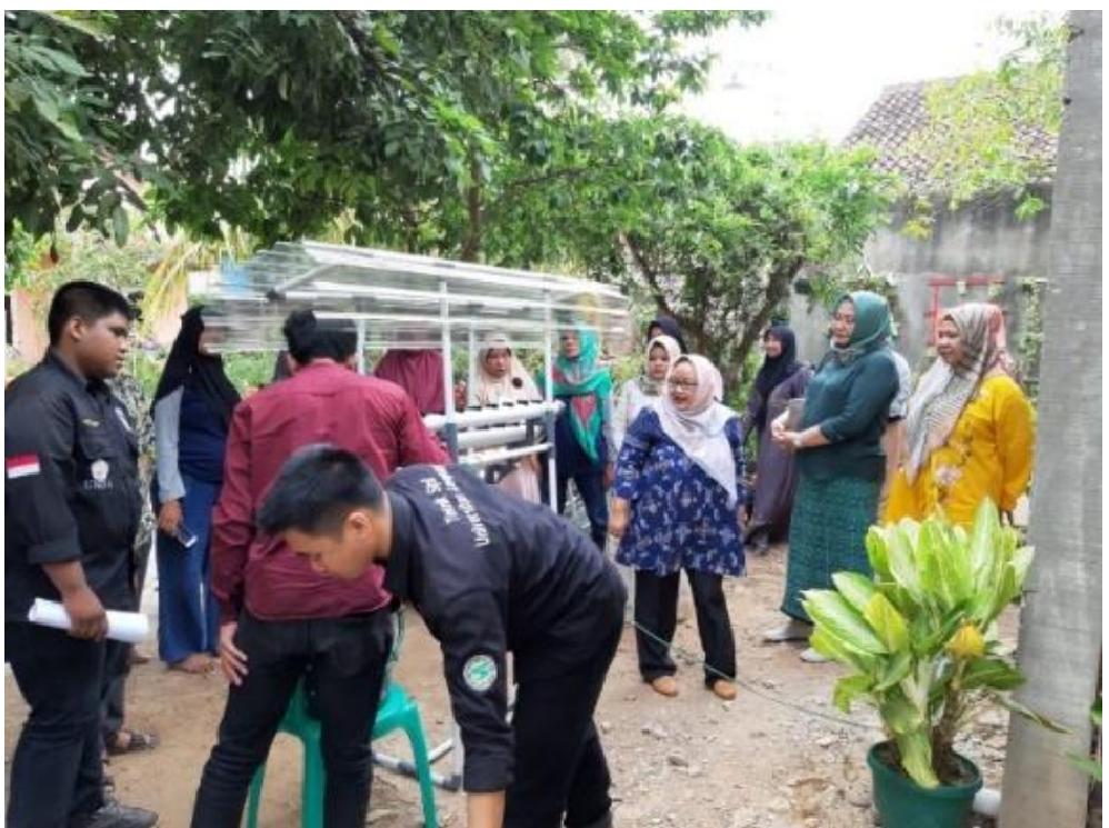 Pelatihan Instalasi Hidroponik dan Rumah Hijau untuk Pertanian Pekarangan