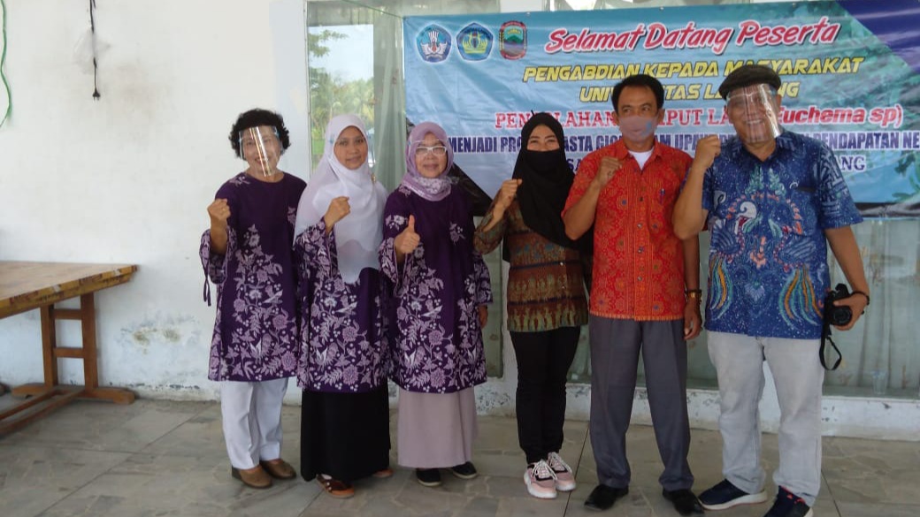 Dosen Kimia FMIPA Unila Ciptakan Inovasi Baru Bagi Petani Nelayan Rumput Laut di Desa Legundi Lampung Selatan