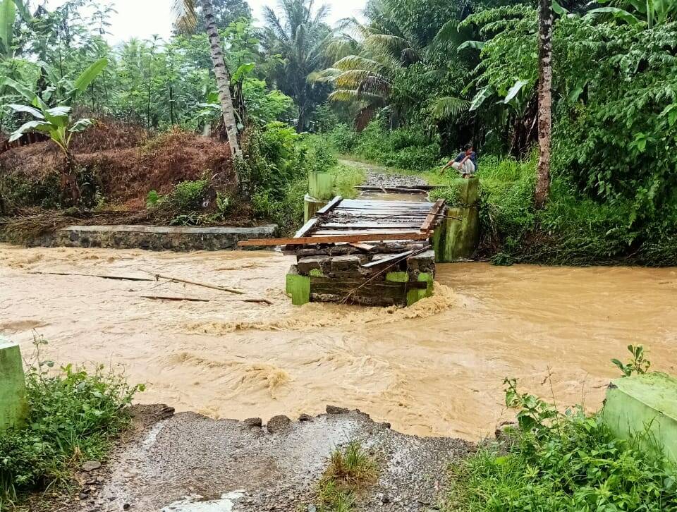 Disapu Air, Jembatan Way Pampangan Putus