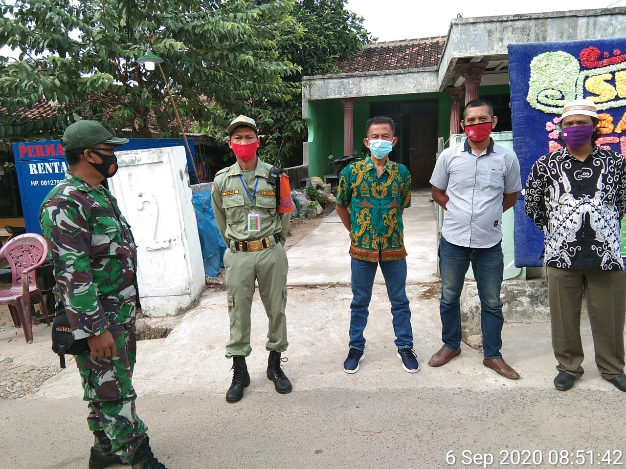 Babinsa Campang Raya Komsos ke Warga, Imbau Protokol Kesehatan