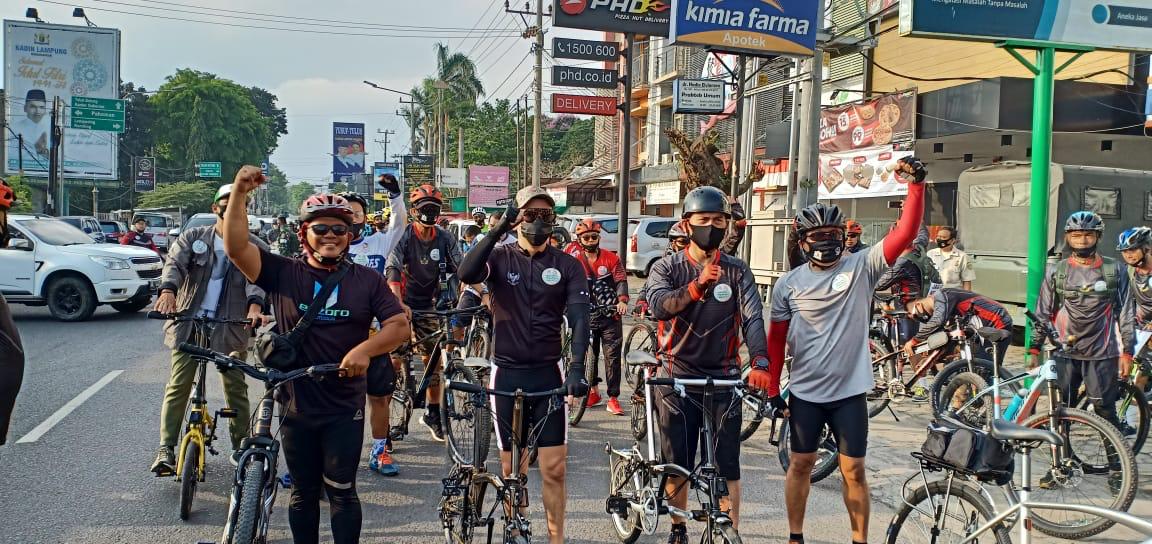 Gowes Bareng Kadin Lampung Sosialisasikan Protokol Kesehatan