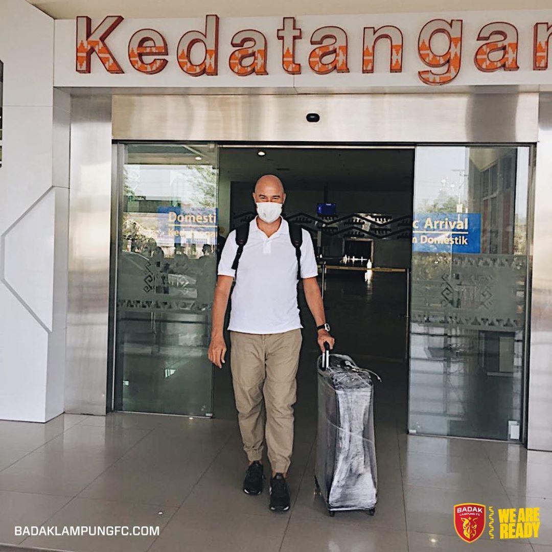 Tiba di Lampung, Rafael Berges Belum Bisa Dampingi Tim