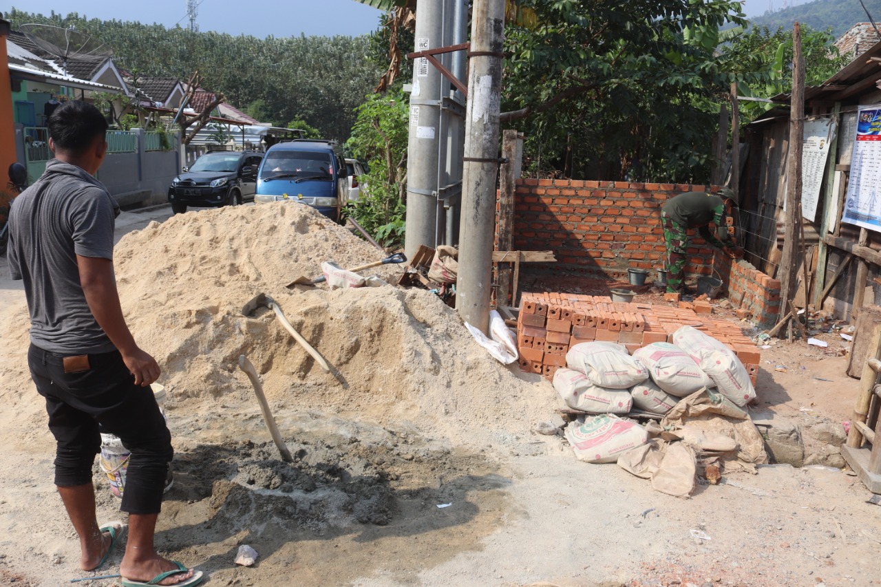 Tahap Pembangunan Poskamling Terus Dilaksanakan