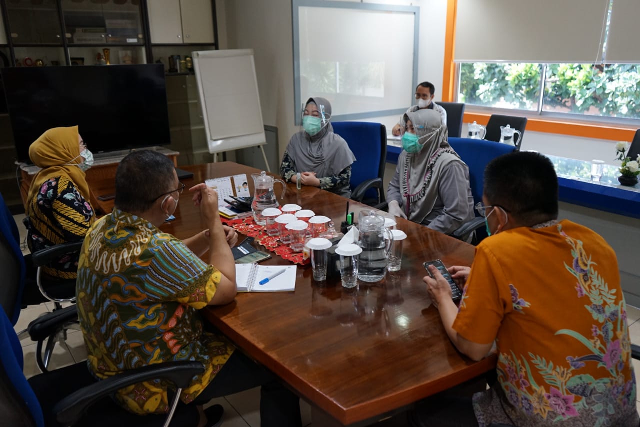 Bank Lampung Berikan Kebutuhan Pokok Kepada Karyawan Selama WFH