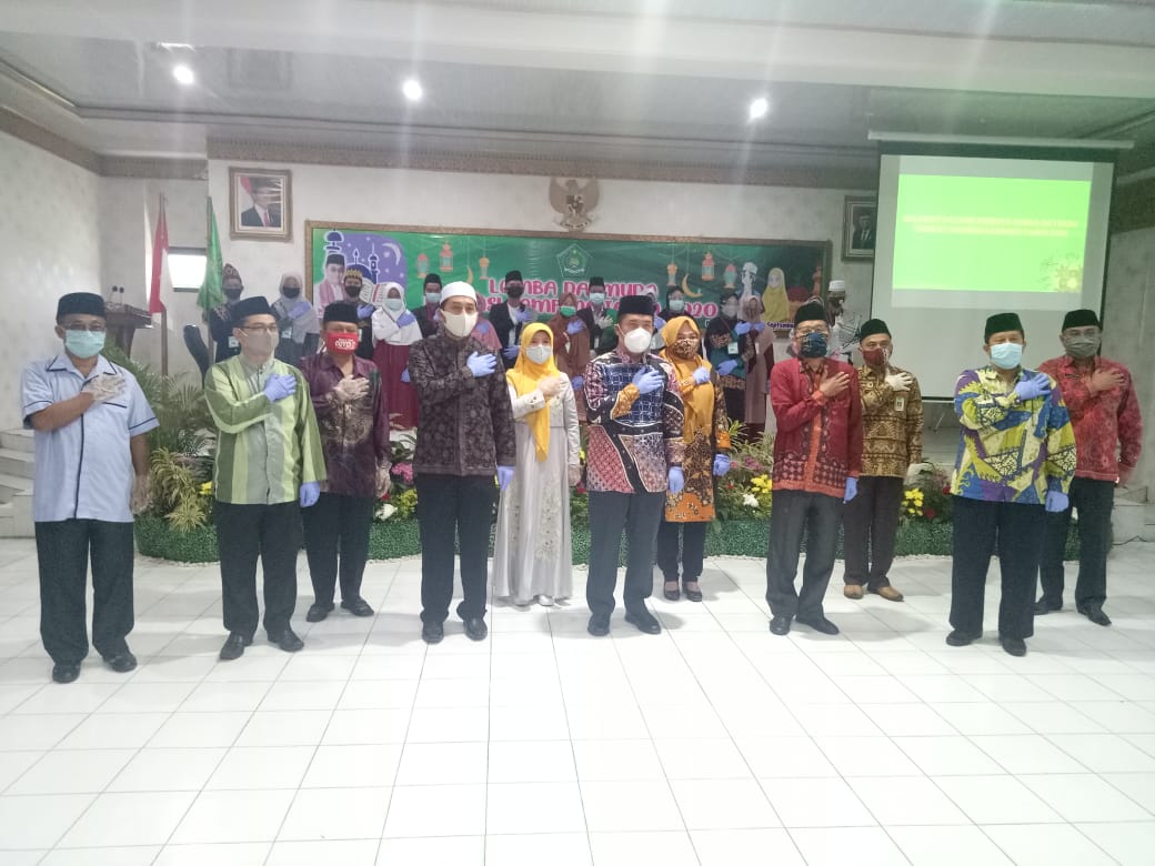 Kakanwil Kemenag Lampung Berikan Reward kepada Juara Da\'i Muda