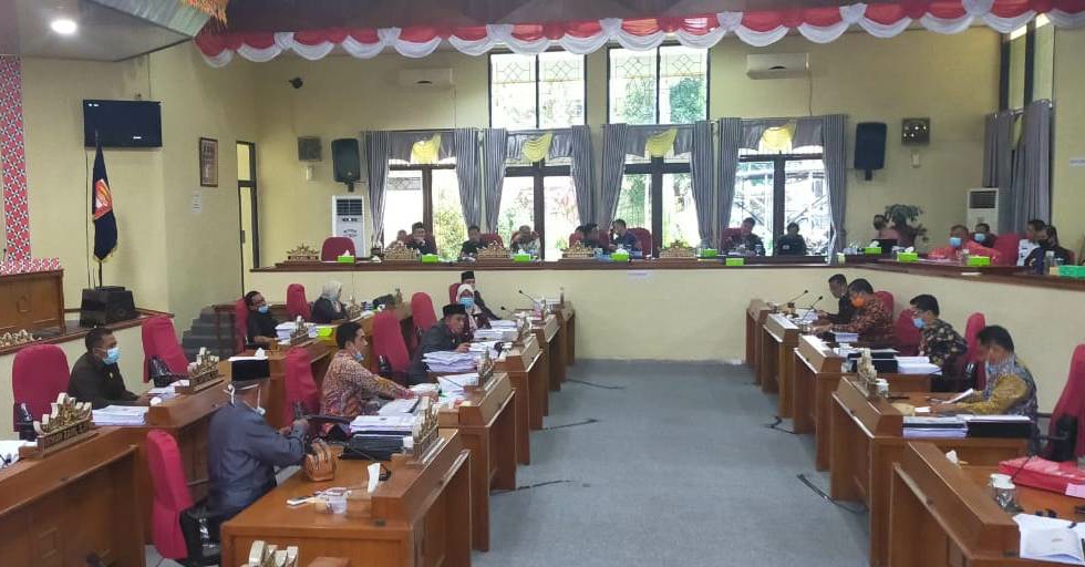 Nah, DPRD Lambar Nilai Hanya 13 Satker yang Bekerja