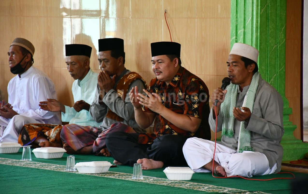 M. Nasir Serap Aspirasi Masyarakat lewat Jumat Barokah