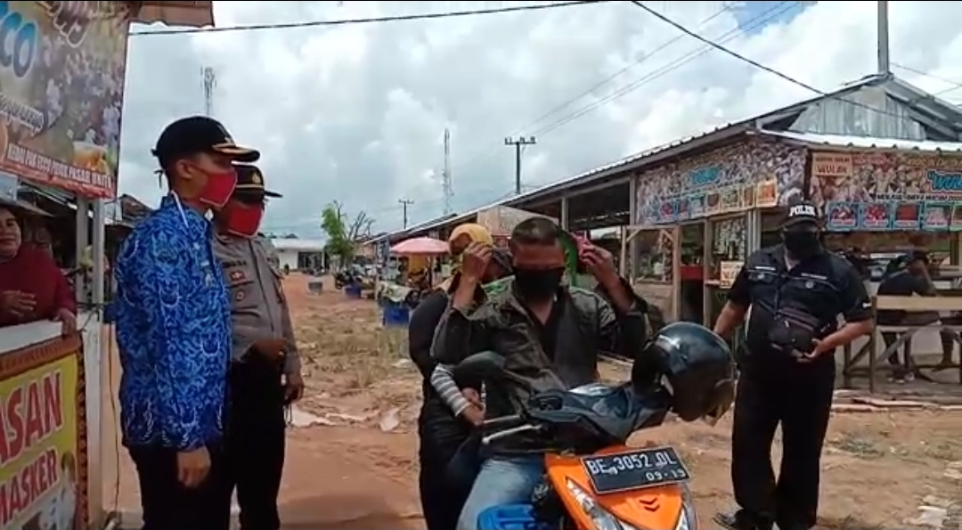 Pesan Camat Lambu Kibang : Jangan Panik, Tetap Patuhi Protokol Kesehatan