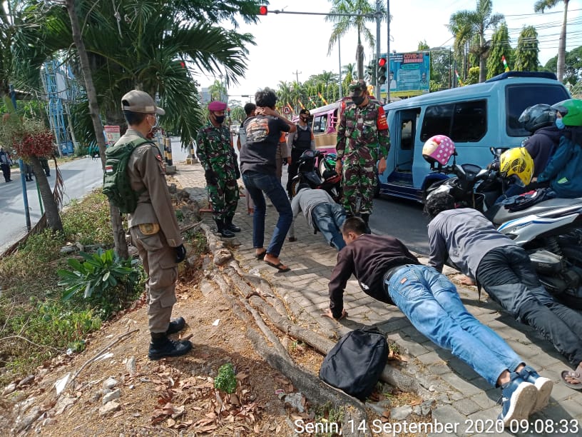 Satgas Covid-19 Sanksi Masyarakat yang Tak Patuh Protokol Kesehatan