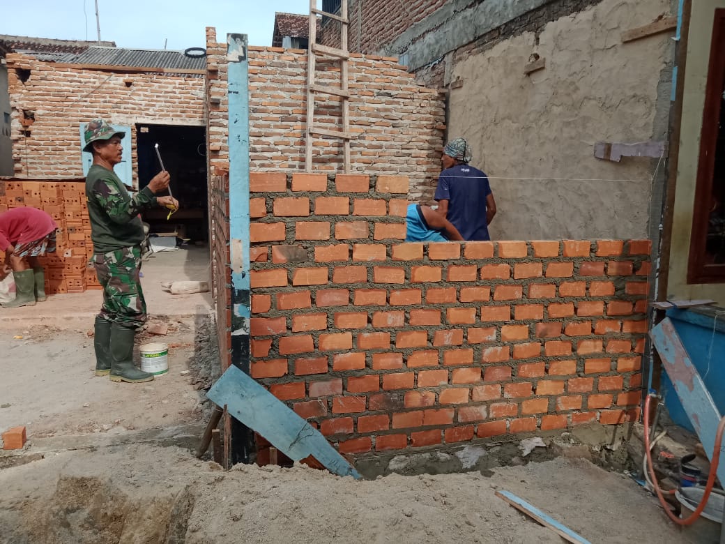 Terimakasih Kodim 0410/KBL, Rumah Pak Sucipto Pun Dibedah