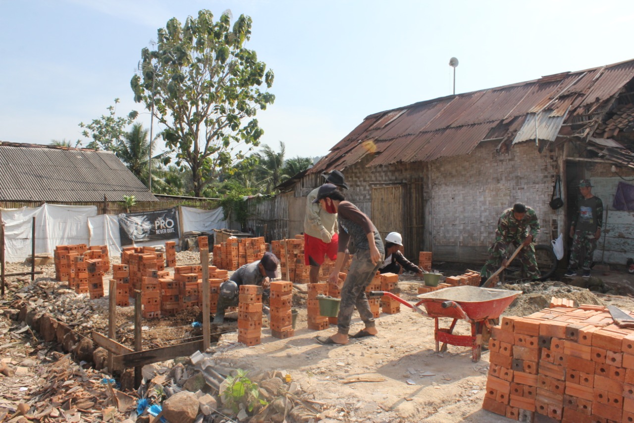 Terimakasih Kodim 0410/KBL, Rumah Ibu Rohana Pun Dibedah