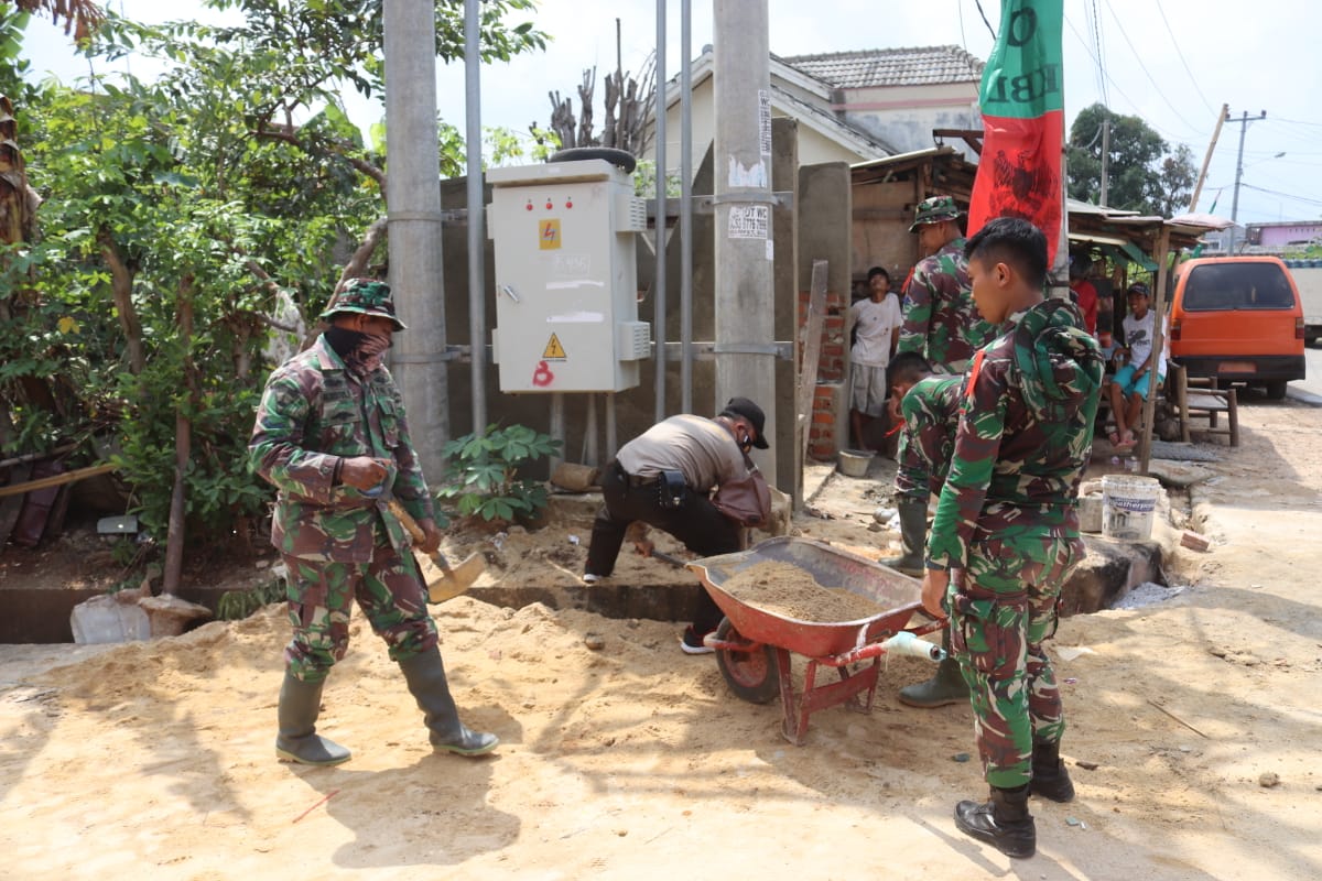 Penegakkan Disiplin Prokes di Pusat Perbelanjaan