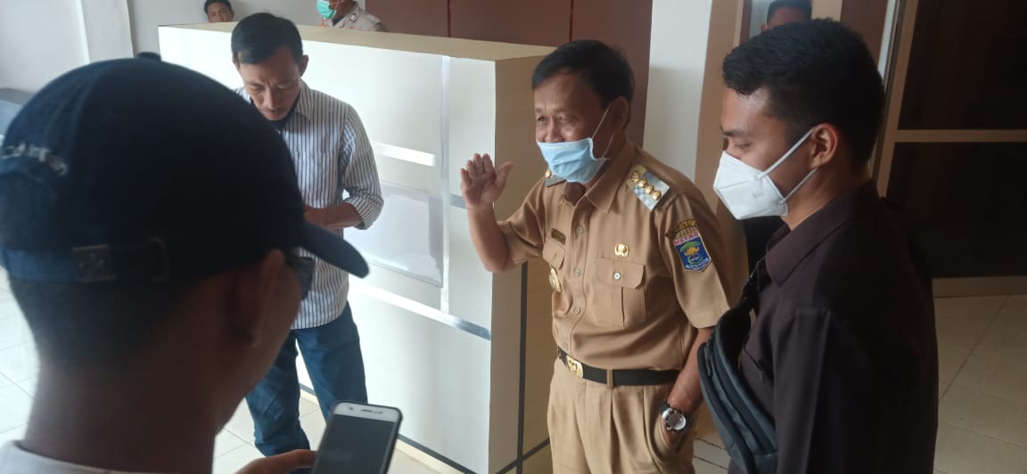 Soal Foto Dua Jari, Pairin Mengaku Tidak Ngeh