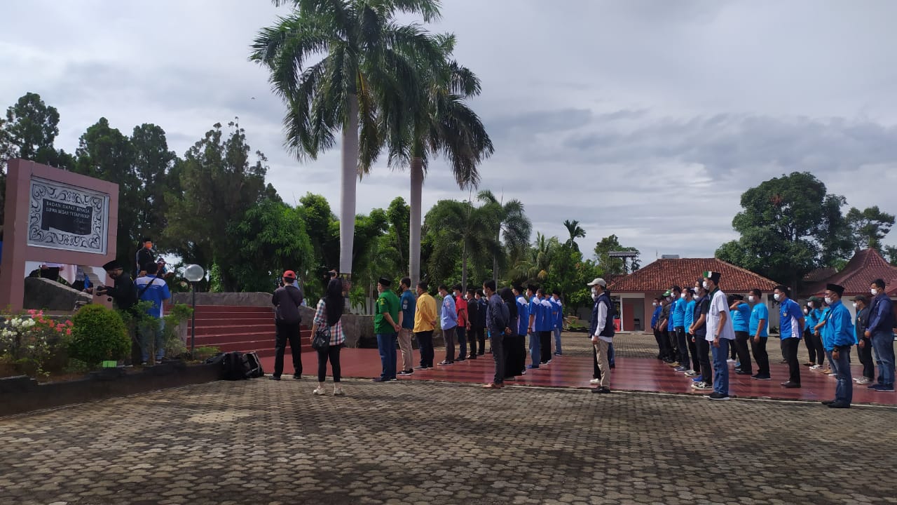 Peringati Sumpah Pemuda, DPD KNPI Deklarasi Pemuda di Makam Pahlawan