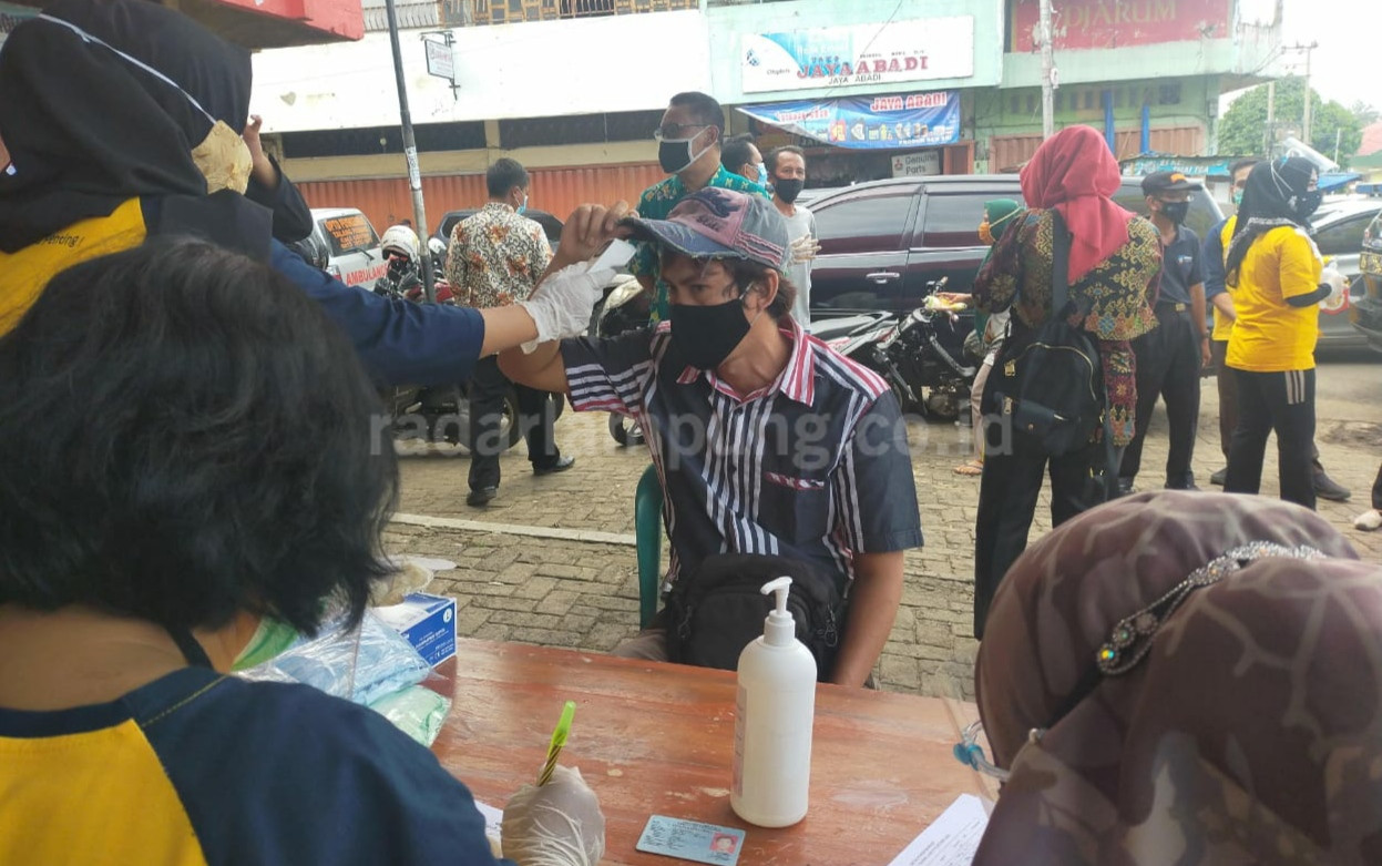 Tak Capai Target, Hanya 112 Orang Ikut Rapid Tes di Pasar Talang Padang