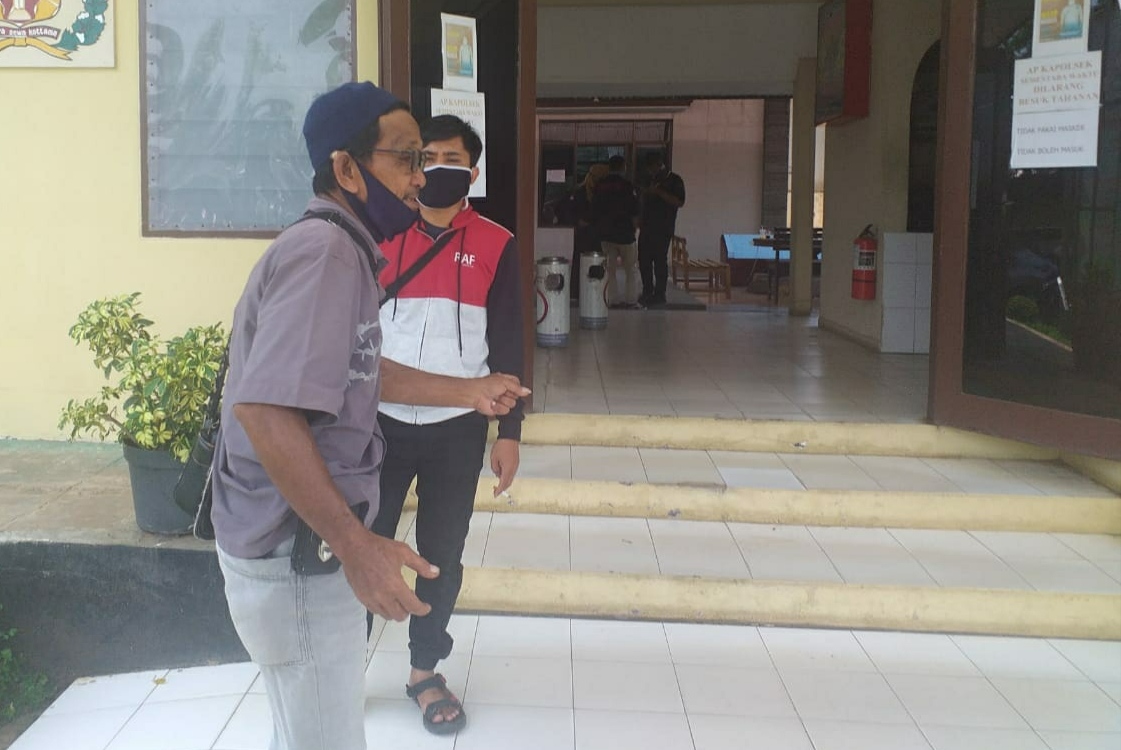 Duel Dengan Kakek Pengojek, Begal Kalah dan Dimassa