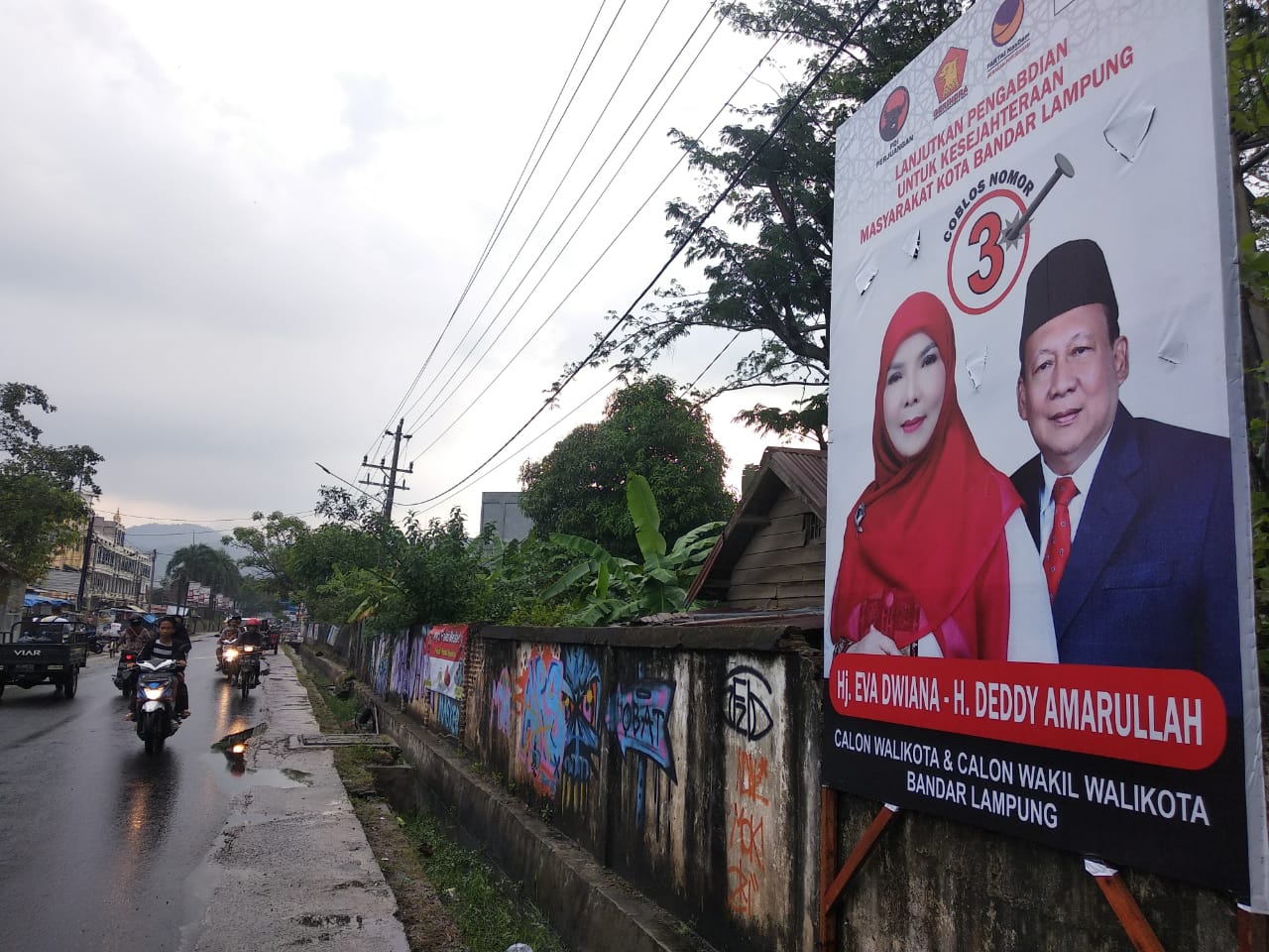 Pengadaan APK  Pilwakot Dipecah,  Paslon Dapat Jatah Rp422 Juta