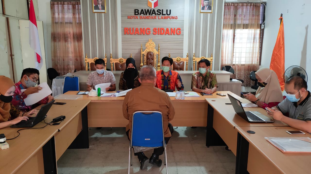 Datangi Bawaslu, Yusuf Kohar Jelaskan Perkara \'Sabun\'