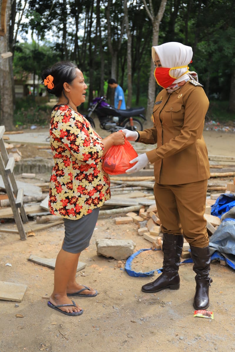 Pemkab Tuba Distribusikan Bantuan Sembako ke Seluruh Kecamatan