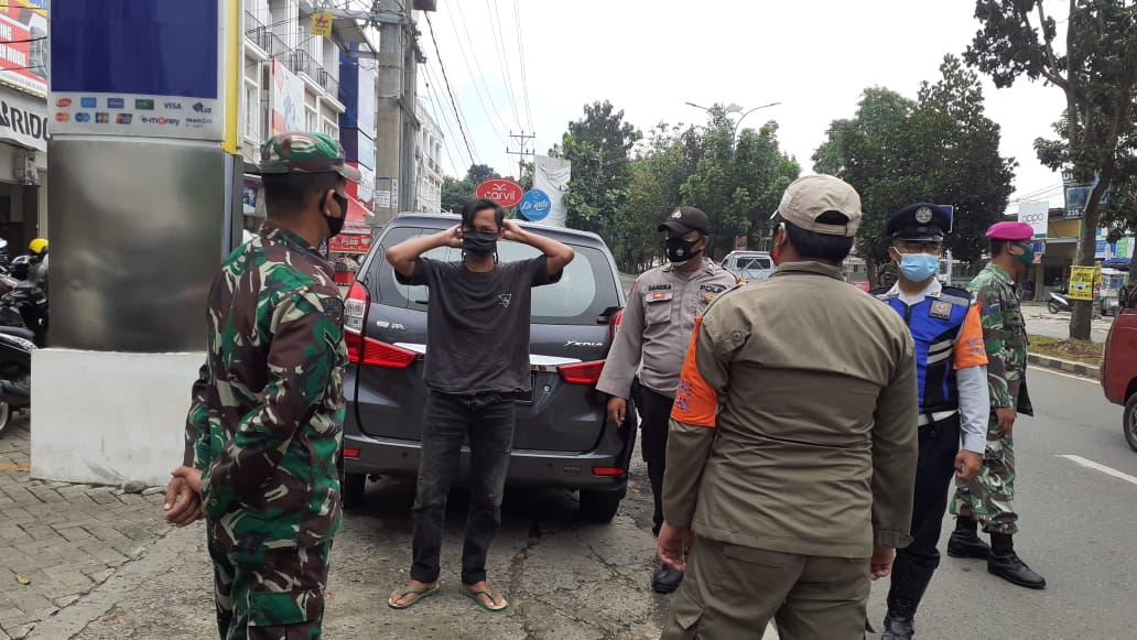 Patroli Penegakan Prokes Terus Dilakukan oleh Satgas Covid-19 dan Kodim 0410/KBL