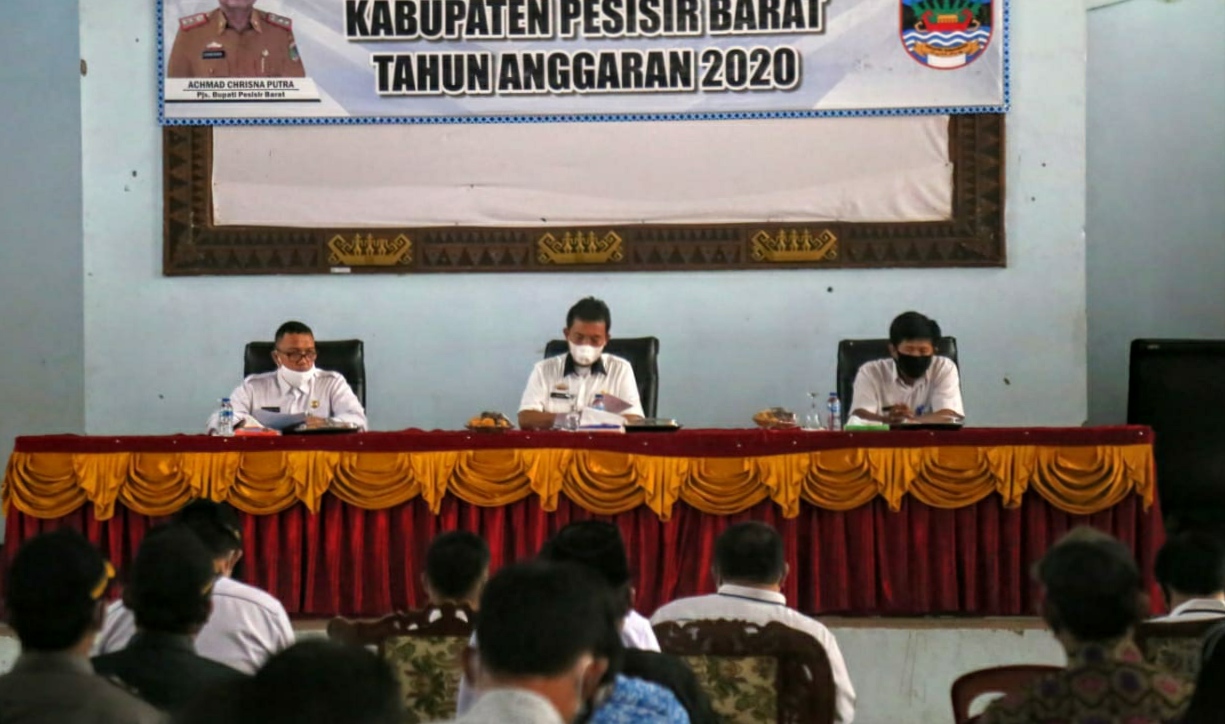 Sosialisasikan Empat Perda Pesisir Barat