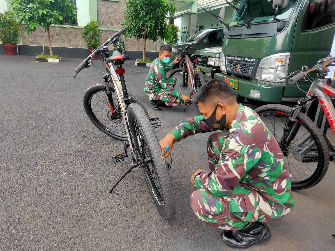 Kodim 0410/KBL Lakukan Perawatan Sepeda