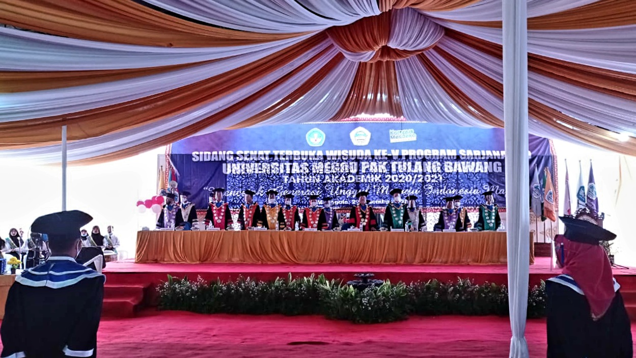 200 Mahasiswa Universitas Megou Pak Tulangbawang Ikuti Wisuda